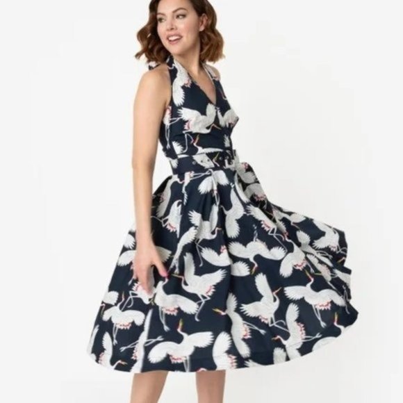 Elegant Crane Print Midi Dress - Picture 7 of 7